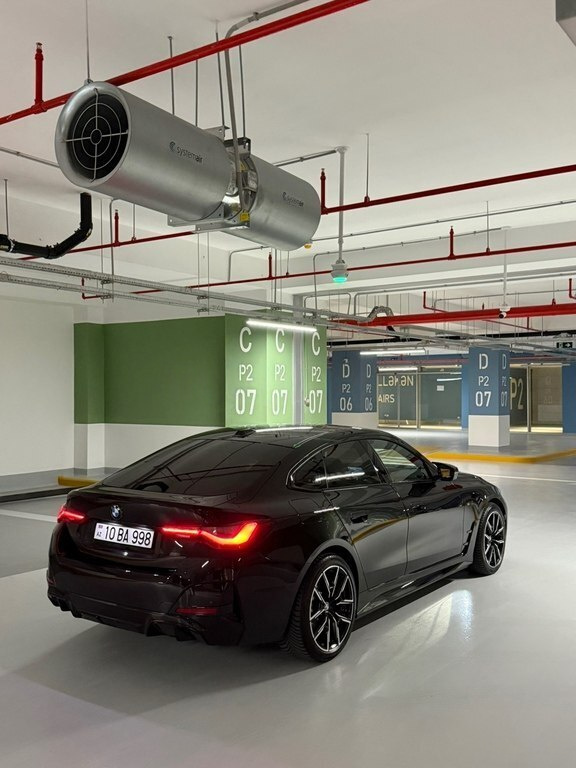 2022 BMW i4, 0.0L, 55000km - Image 6