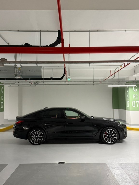 2022 BMW i4, 0.0L, 55000km - Image 9