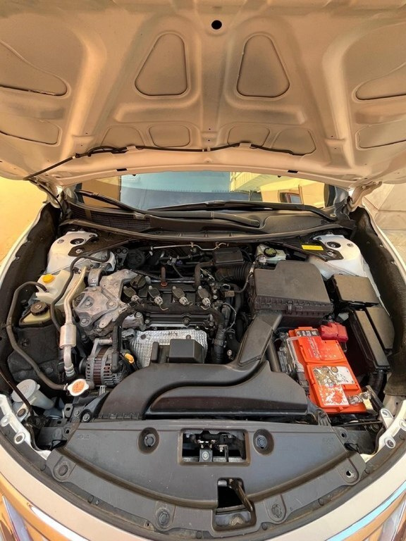 2014 Nissan Altima, 2.5L, 235000km - Image 4