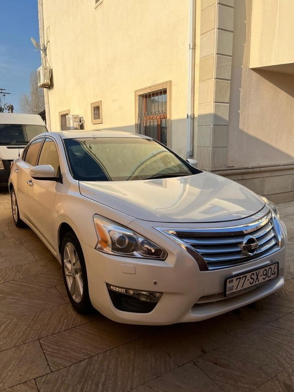 2014 Nissan Altima, 2.5L, 235000km - Image 6