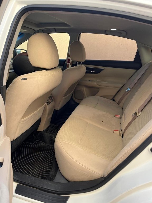 2014 Nissan Altima, 2.5L, 235000km - Image 8