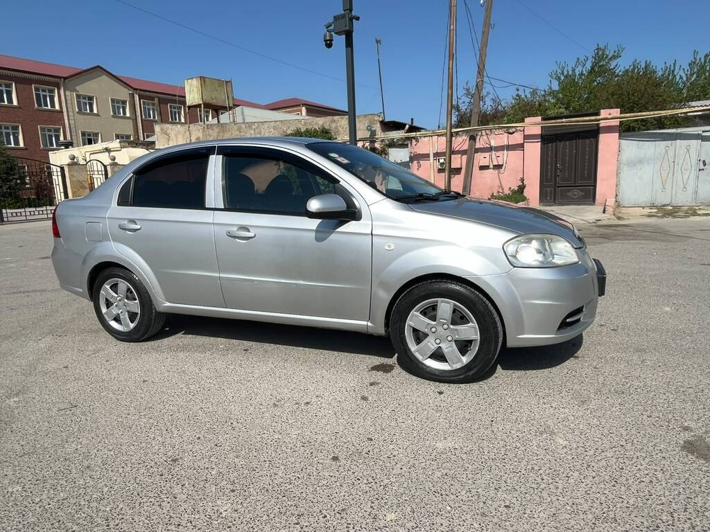 2011 Chevrolet Aveo, 1.4L, 325432km - Image 4