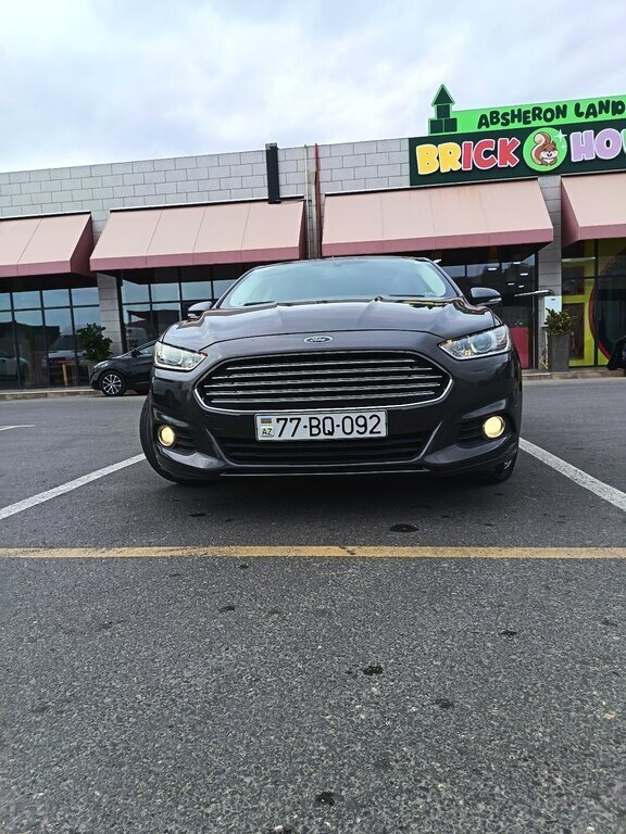 2016 Ford Fusion (North America), 1.5L, 261494km - Image 1