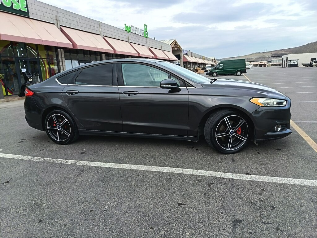 2016 Ford Fusion (North America), 1.5L, 261494km - Image 5
