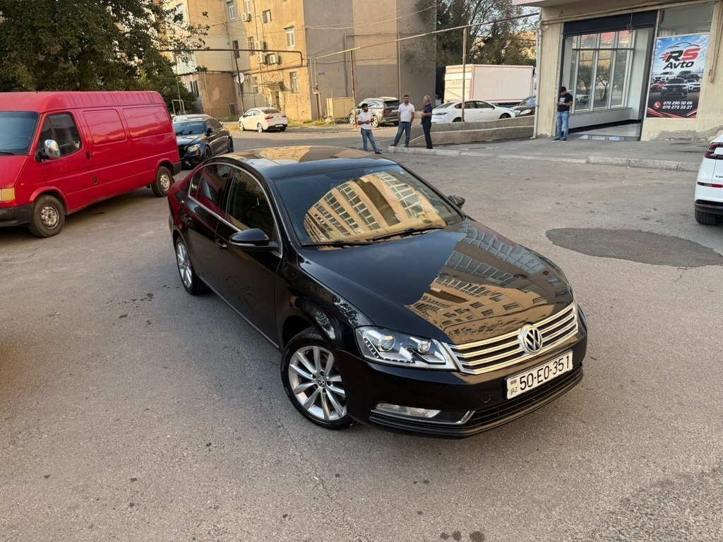 2012 Volkswagen Passat, 1.8L, 223000km - Image 1