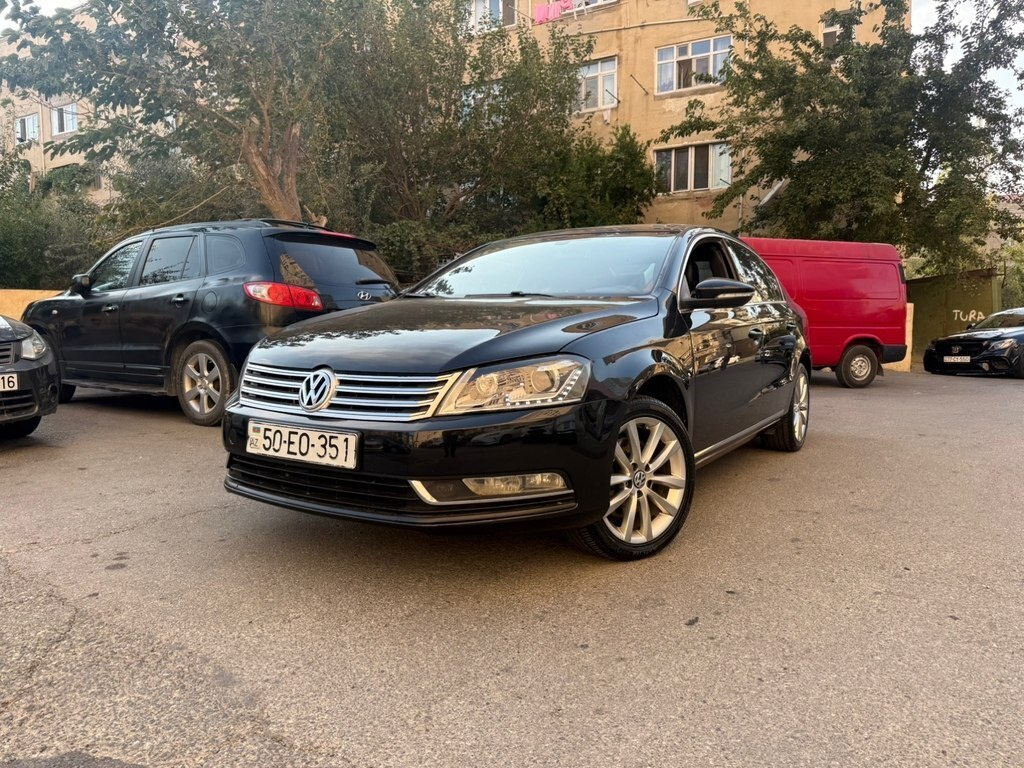 2012 Volkswagen Passat, 1.8L, 223000km - Image 3