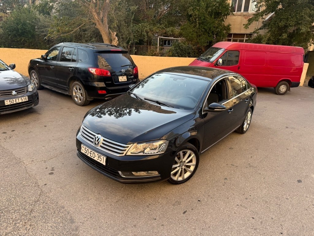 2012 Volkswagen Passat, 1.8L, 223000km - Image 4