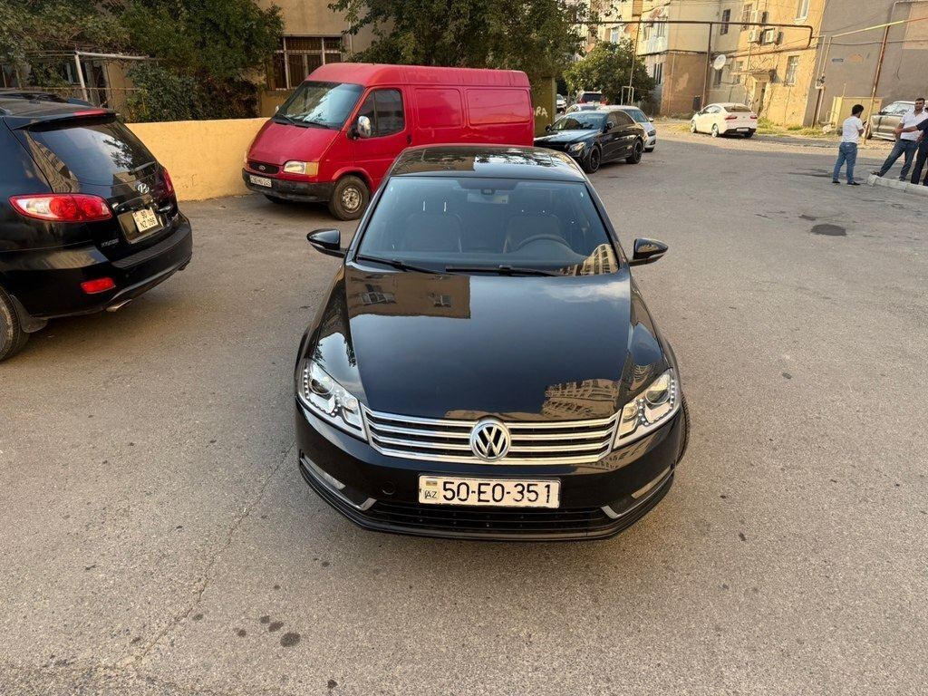 2012 Volkswagen Passat, 1.8L, 223000km - Image 5