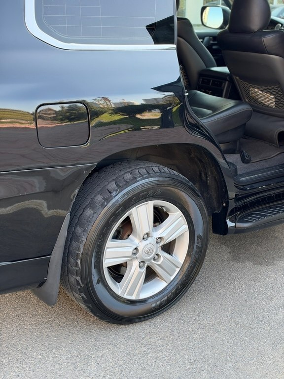 2012 Toyota Land Cruiser, 4.0L, 235000km - Image 11
