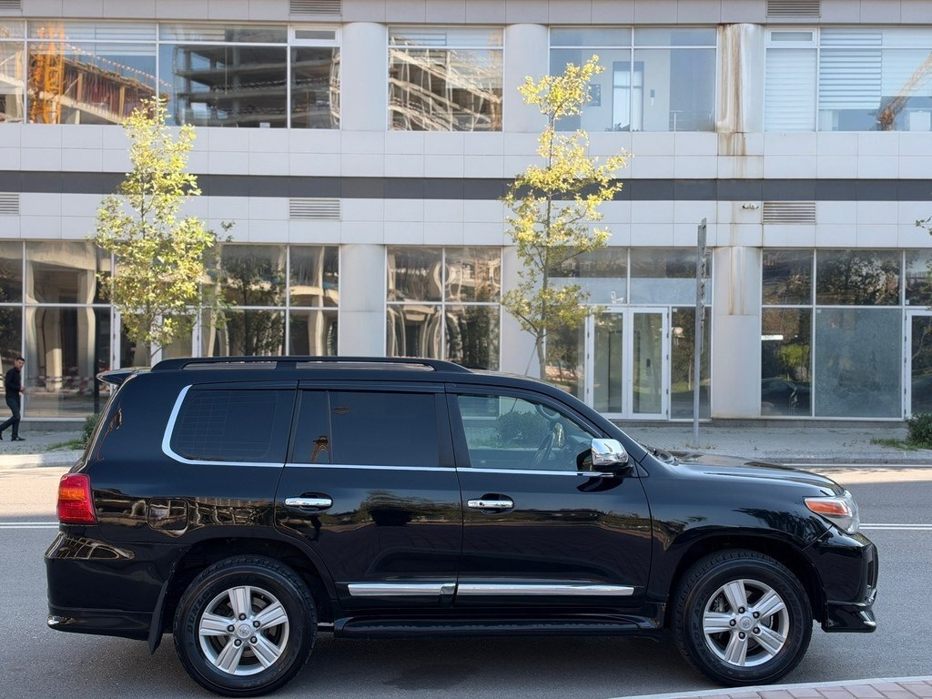 2012 Toyota Land Cruiser, 4.0L, 235000km - Image 12