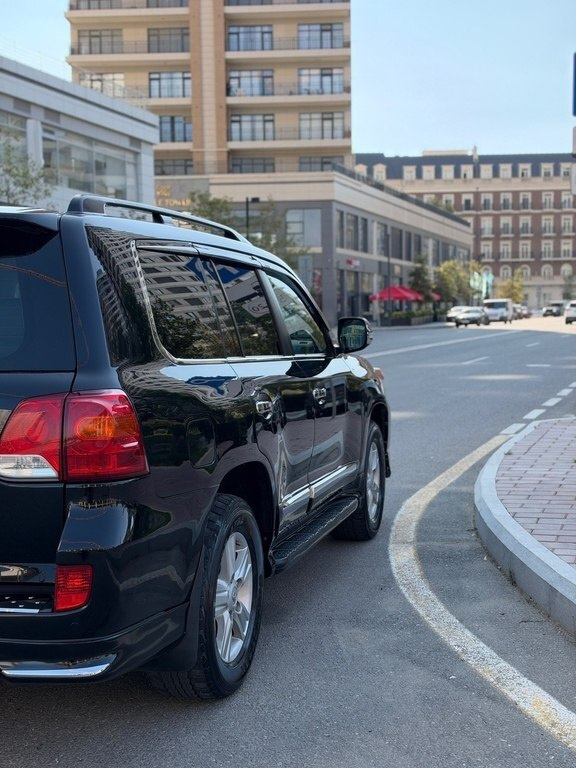 2012 Toyota Land Cruiser, 4.0L, 235000km - Image 13