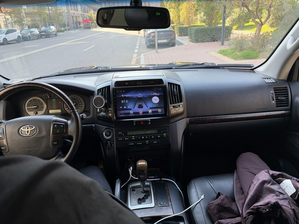 2012 Toyota Land Cruiser, 4.0L, 235000km - Image 16