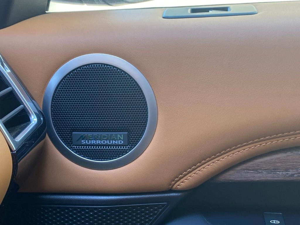 2017 Land Rover Discovery, 3.0L, 150000km - Image 11