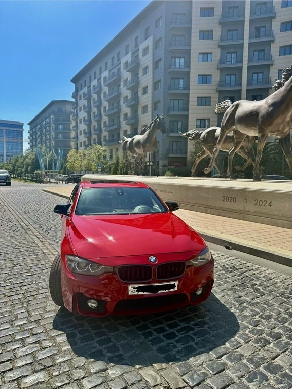 2014 BMW 328, 2.0L, 220000km - Image 1