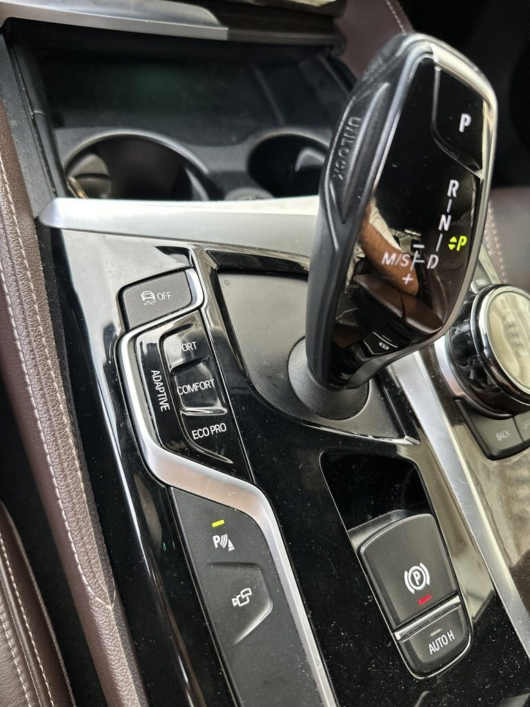 2017 BMW 530, 2.0L, 178000km - Image 13