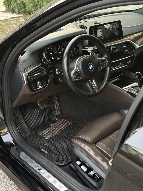 2017 BMW 530, 2.0L, 178000km - Image 8
