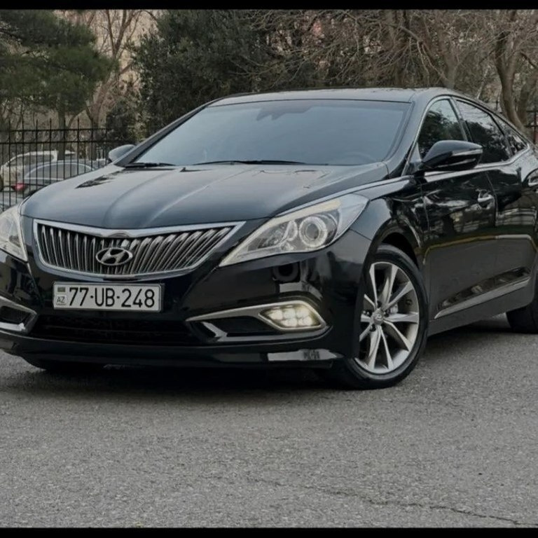 2015 Hyundai Grandeur, 2.2L, 187000km - Image 1