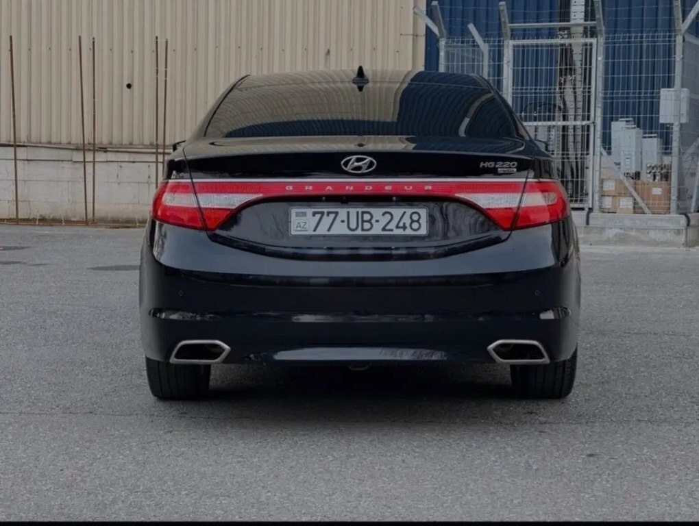 2015 Hyundai Grandeur, 2.2L, 187000km - Image 2