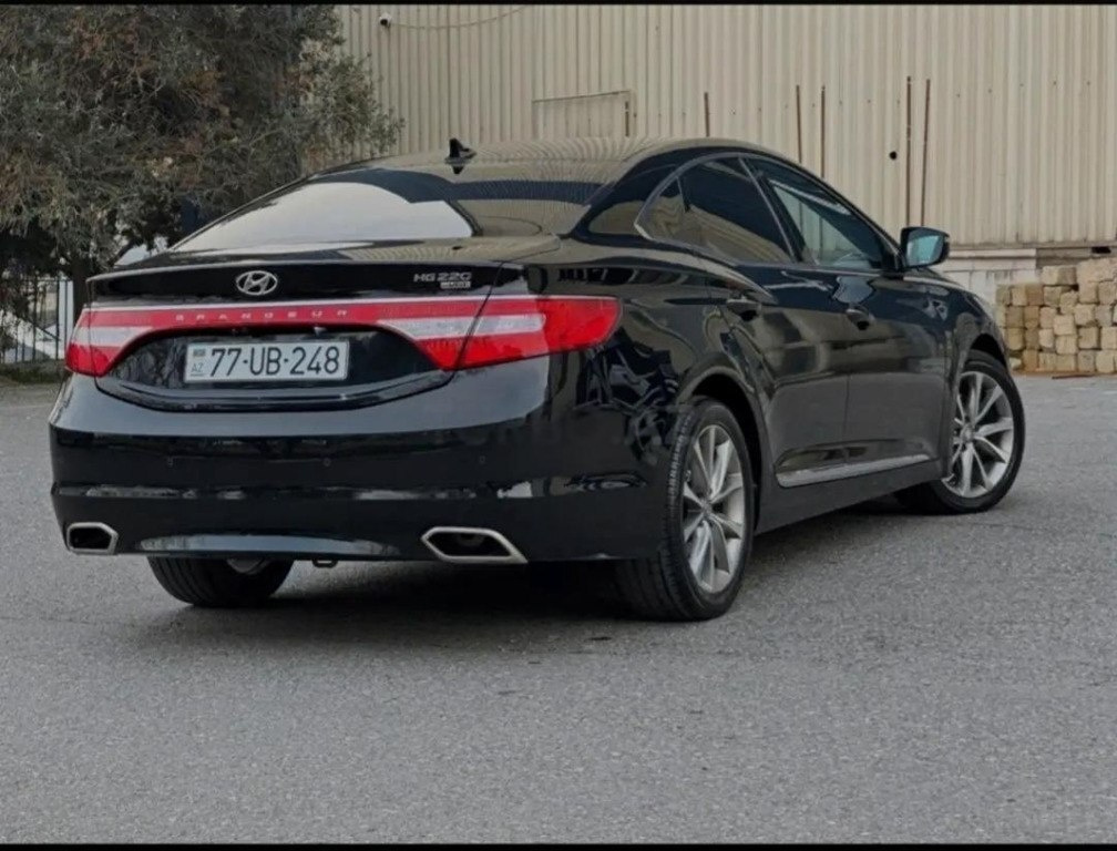 2015 Hyundai Grandeur, 2.2L, 187000km - Image 4