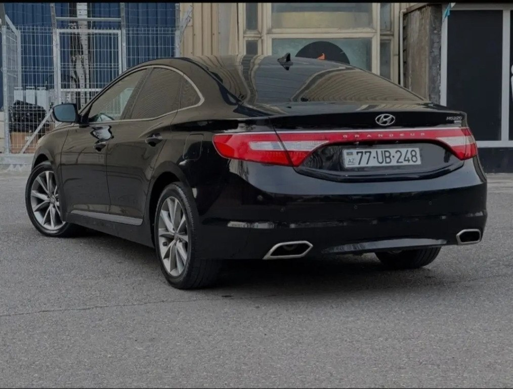 2015 Hyundai Grandeur, 2.2L, 187000km - Image 6