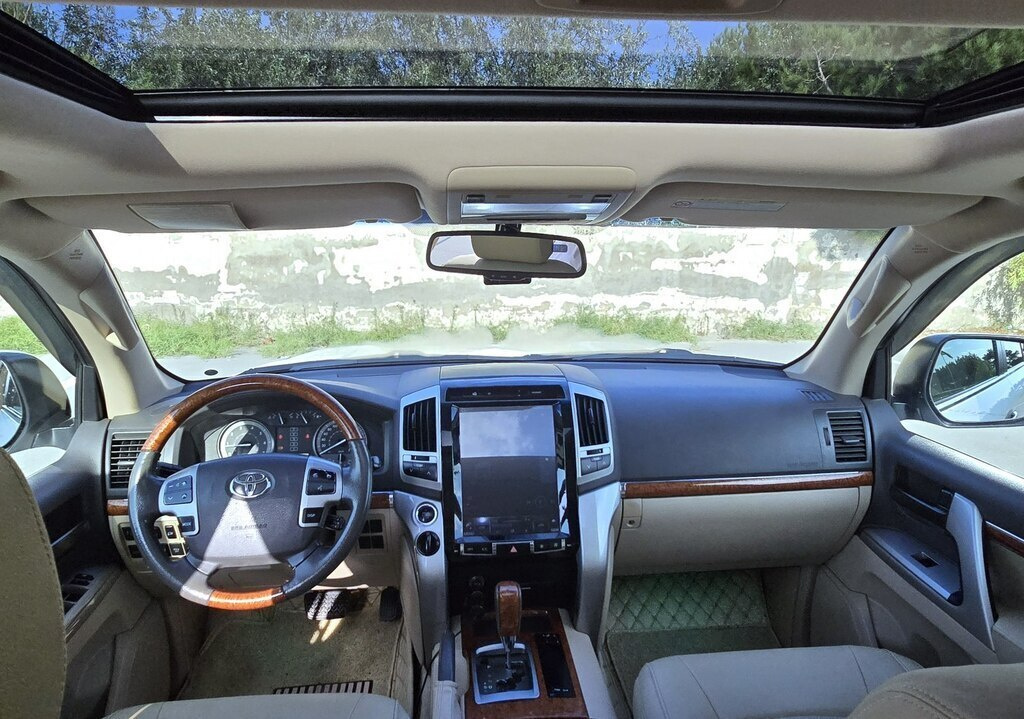 2012 Toyota Land Cruiser, 4.0L, 163000km - Image 12