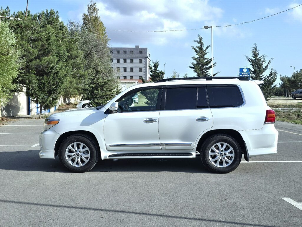 2012 Toyota Land Cruiser, 4.0L, 163000km - Image 5