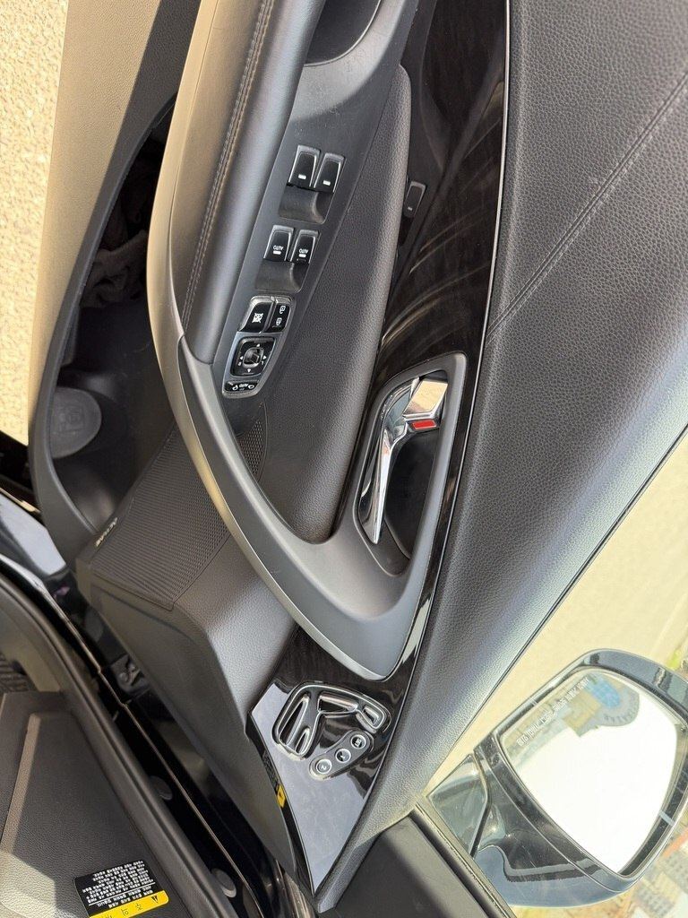 2016 Hyundai Grandeur, 2.2L, 233000km - Image 11
