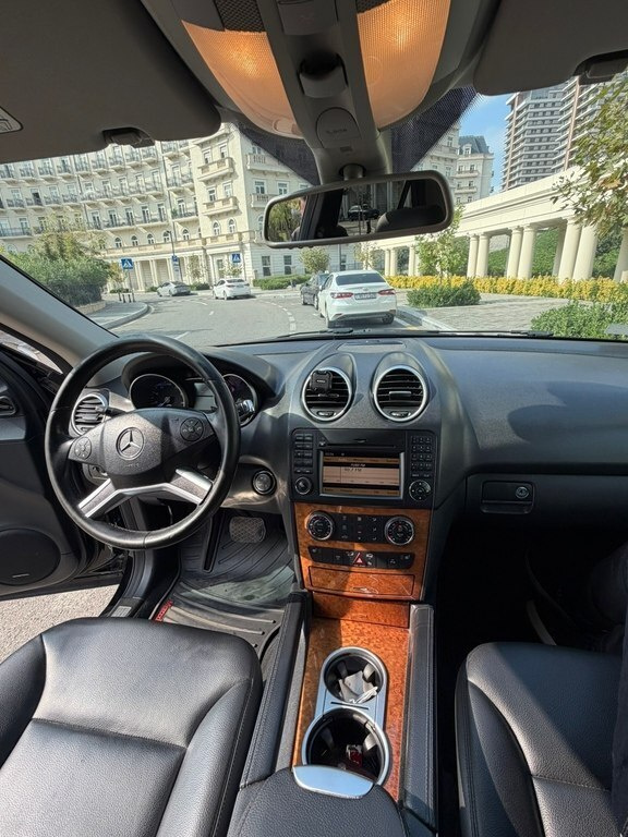 2008 Mercedes ML 350 4MATIC, 3.5L, 170000km - Image 8