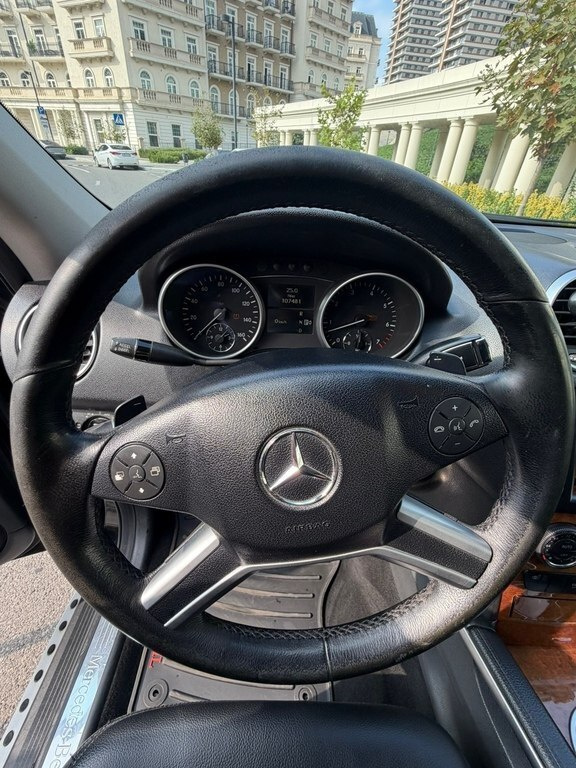 2008 Mercedes ML 350 4MATIC, 3.5L, 170000km - Image 10
