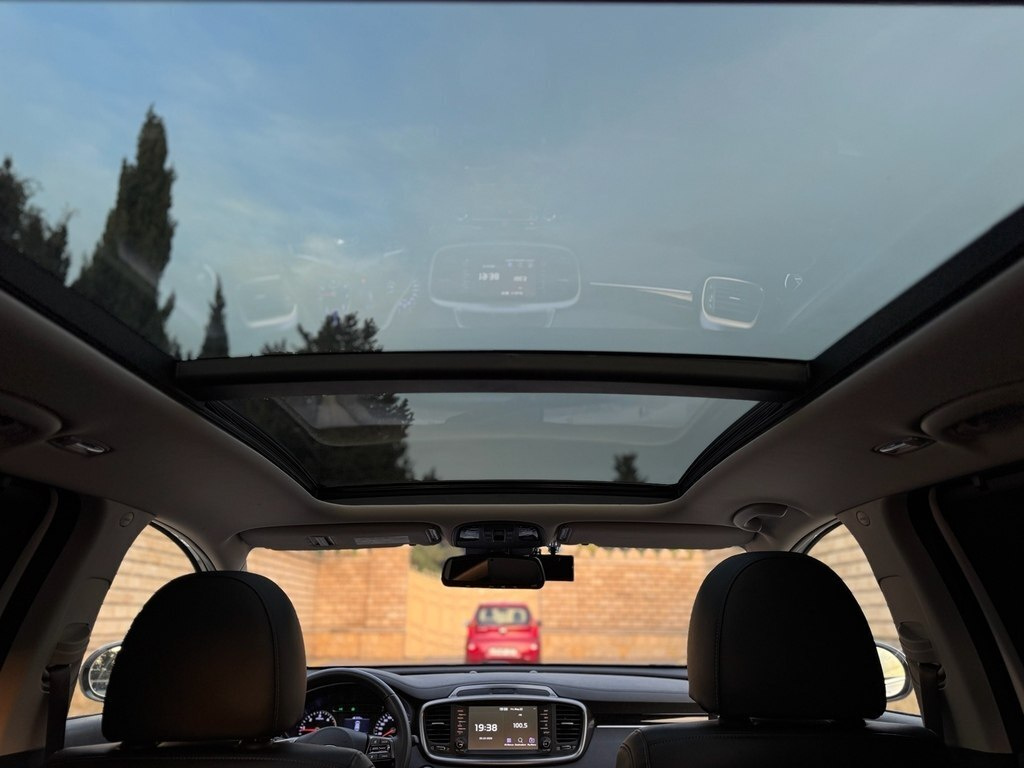 2018 Kia Sorento, 2.0L, 118000km - Image 17