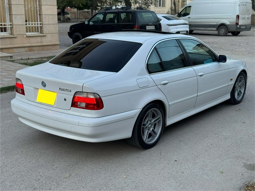 2002 BMW 525, 2.5L, 285000km - Image 7