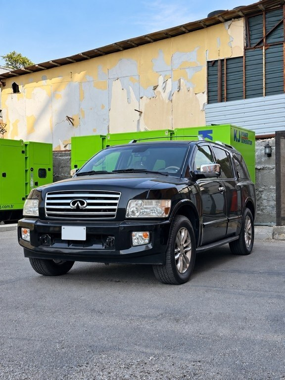 2005 Infiniti QX56, 5.6L, 207000km - Image 1