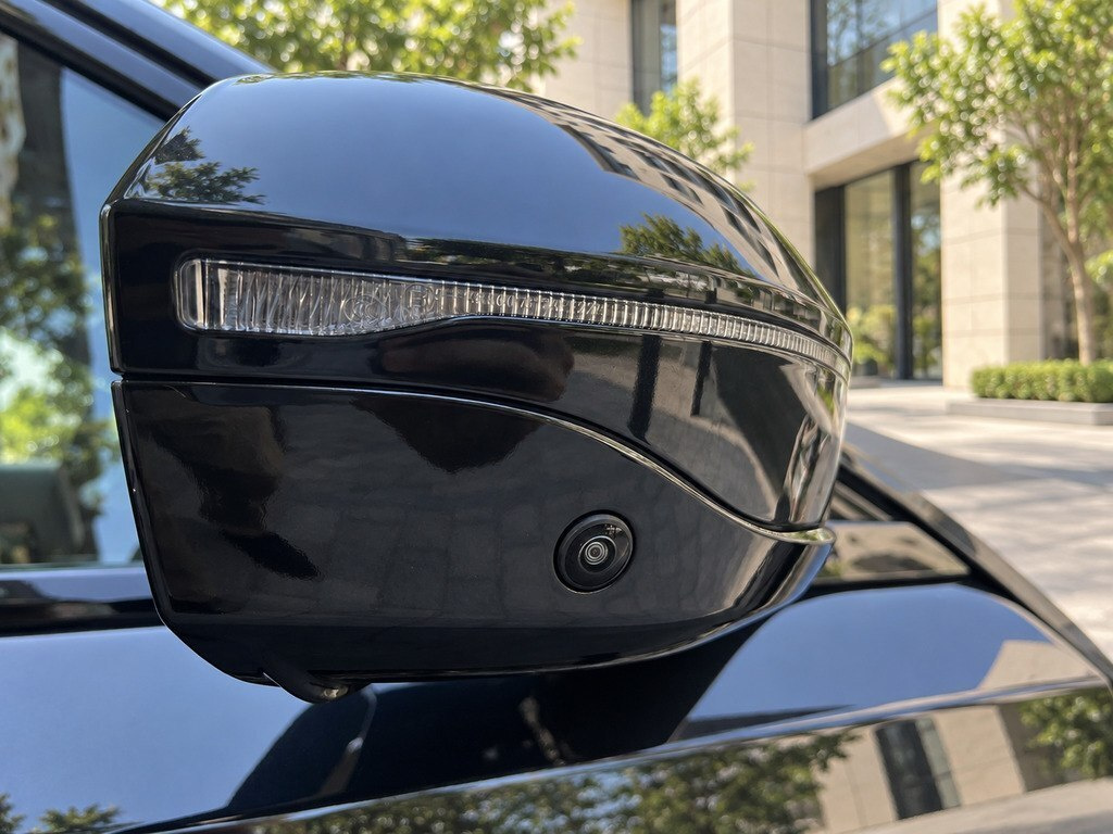 2023 BMW i5, 0.0L, 21000km - Image 9