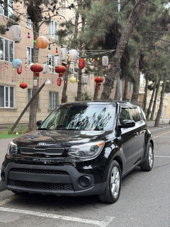 2017 Kia Soul, 1.6L, 239308km - Image 2