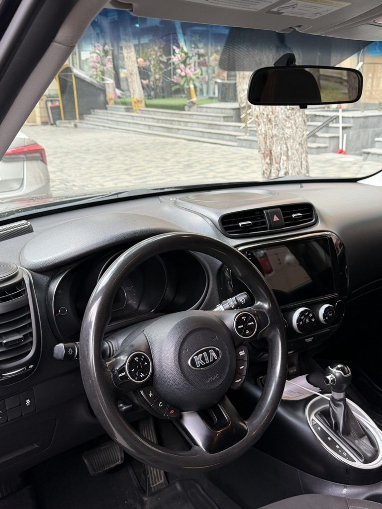 2017 Kia Soul, 1.6L, 239308km - Image 8