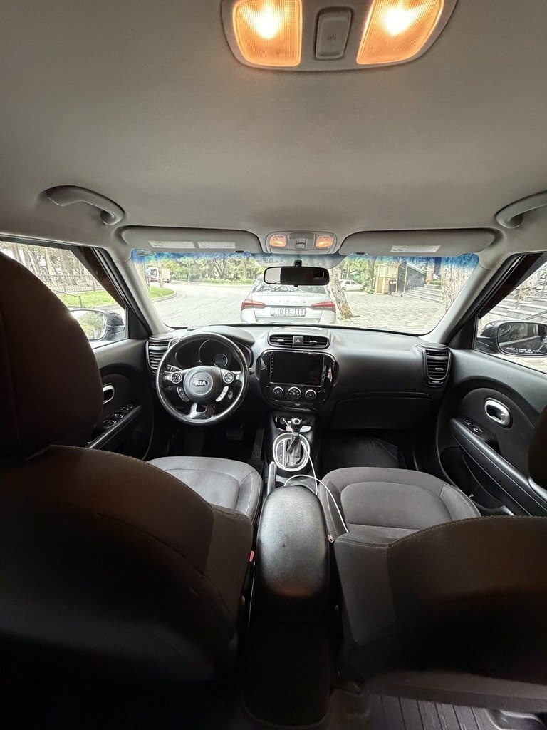 2017 Kia Soul, 1.6L, 239308km - Image 10