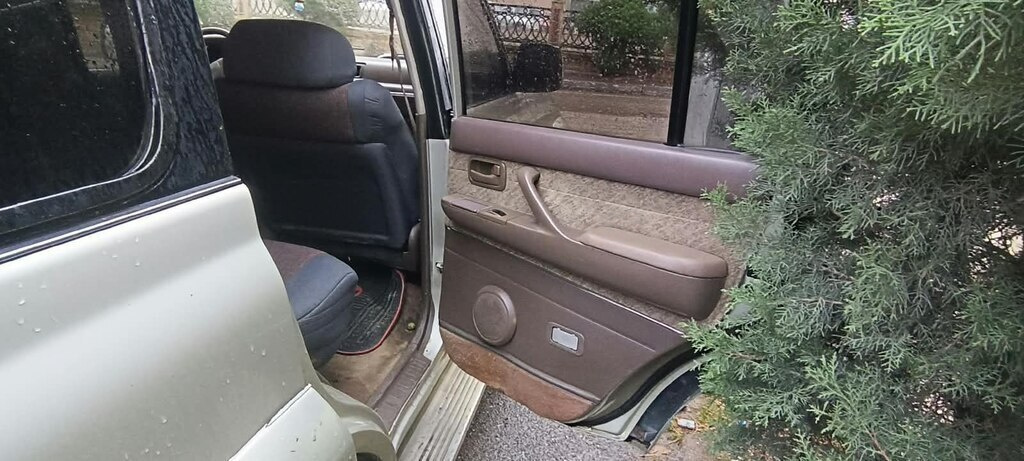 1995 Toyota Land Cruiser, 4.5L, 393946km - Image 2