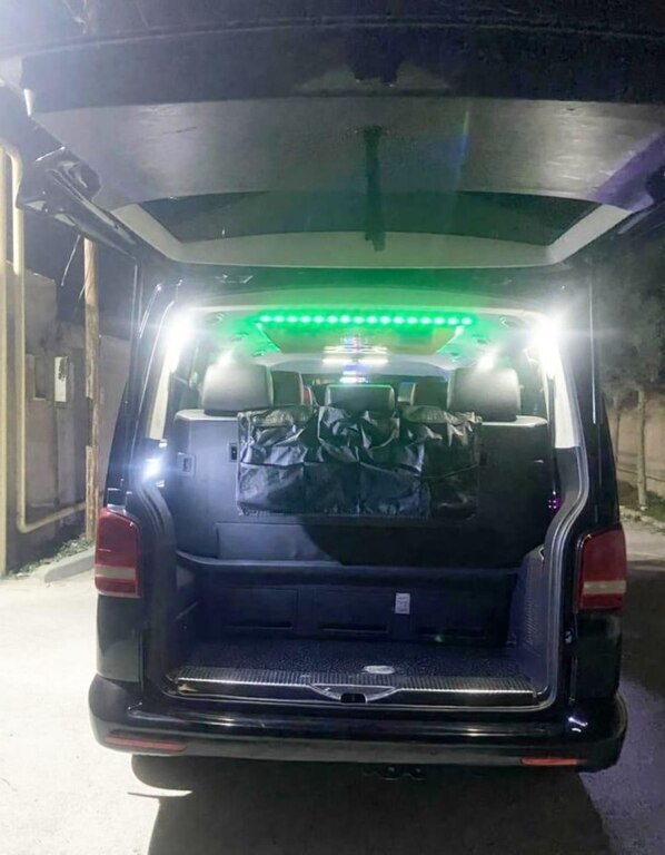 2014 Volkswagen Caravelle, 2.2L, 289000km - Image 14