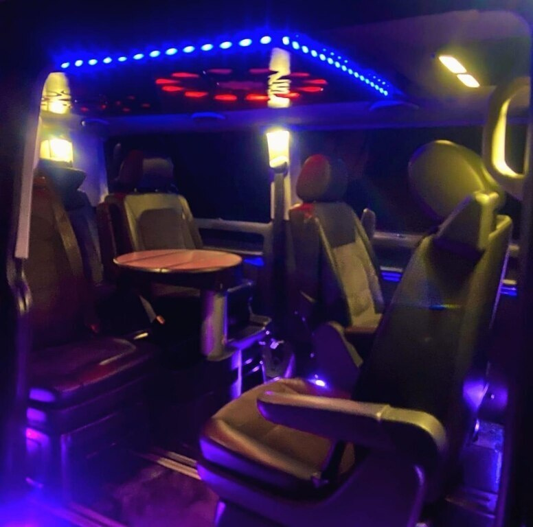2014 Volkswagen Caravelle, 2.2L, 289000km - Image 16