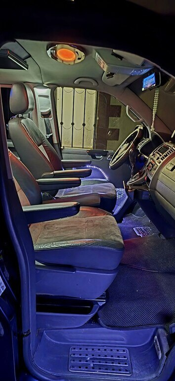 2014 Volkswagen Caravelle, 2.2L, 289000km - Image 19