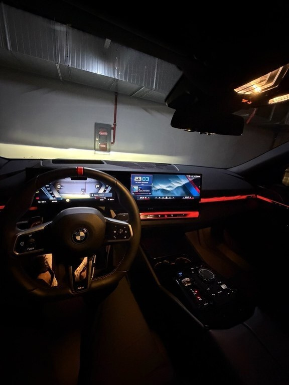 2023 BMW i5, 0.0L, 8900km - Image 13