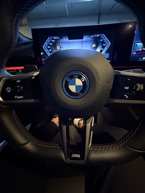 2023 BMW i5, 0.0L, 8900km - Image 15