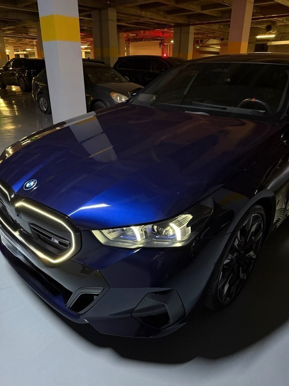 2023 BMW i5, 0.0L, 8900km - Image 5