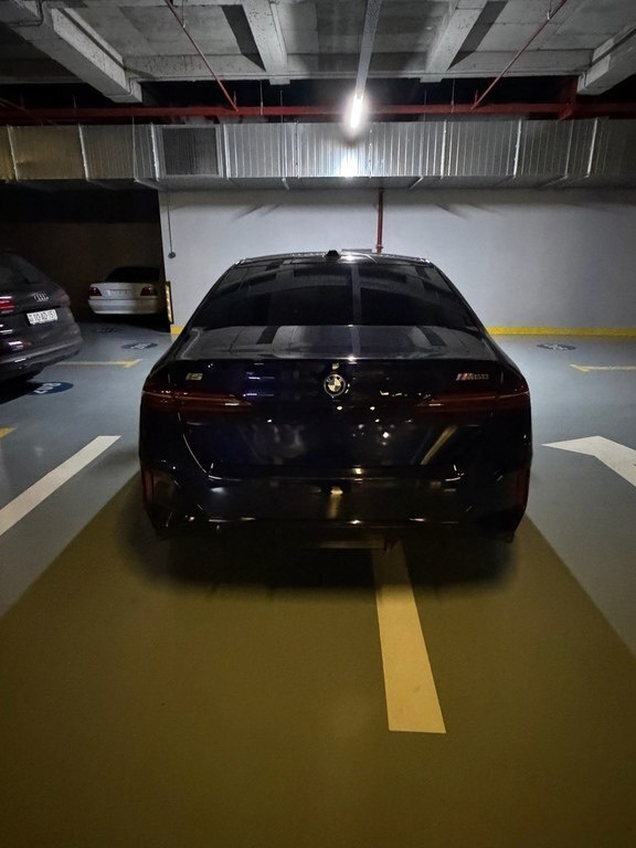 2023 BMW i5, 0.0L, 8900km - Image 10