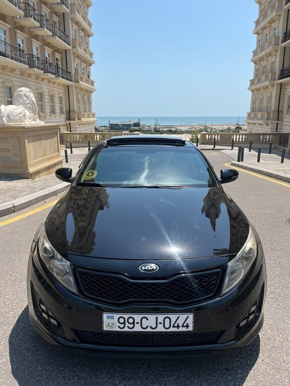 2011 Kia Optima, 2.0L, 142000km - Image 2