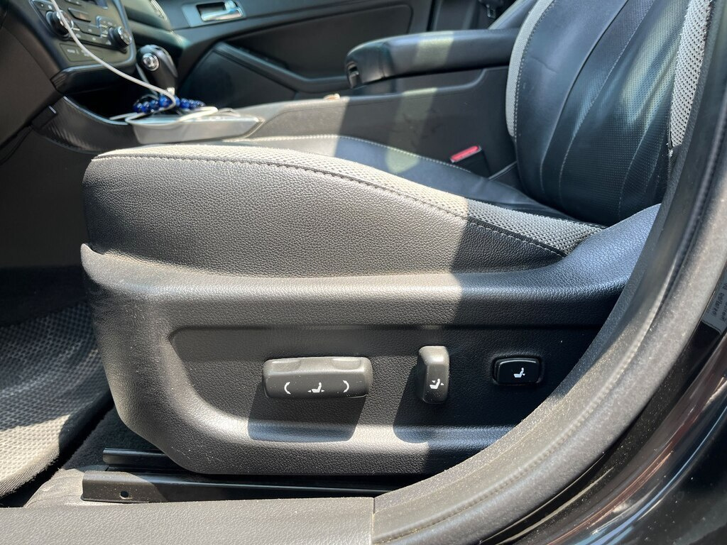 2011 Kia Optima, 2.0L, 142000km - Image 8