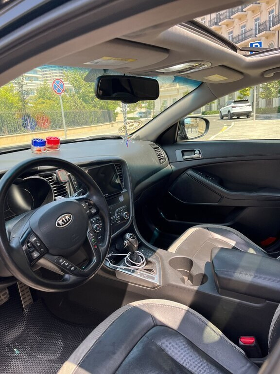 2011 Kia Optima, 2.0L, 142000km - Image 9