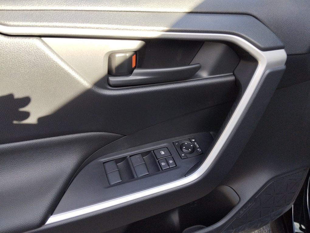 2025 Toyota RAV4, 2.5L, 0km - Image 12