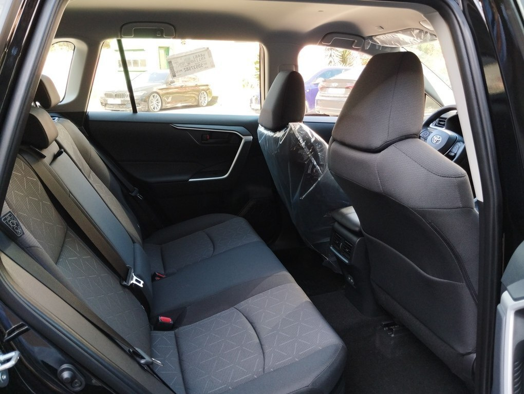 2025 Toyota RAV4, 2.5L, 0km - Image 9