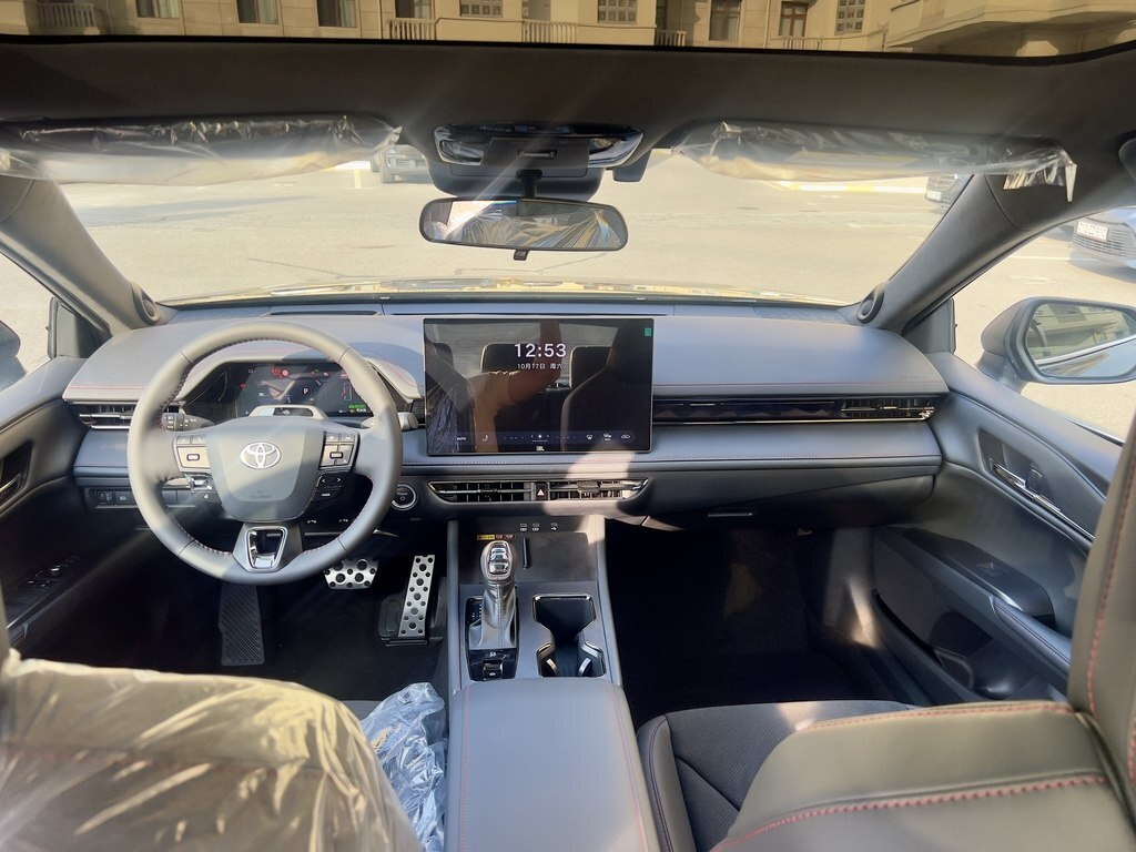 2026 Toyota Camry, 2.0L, 0km - Image 4